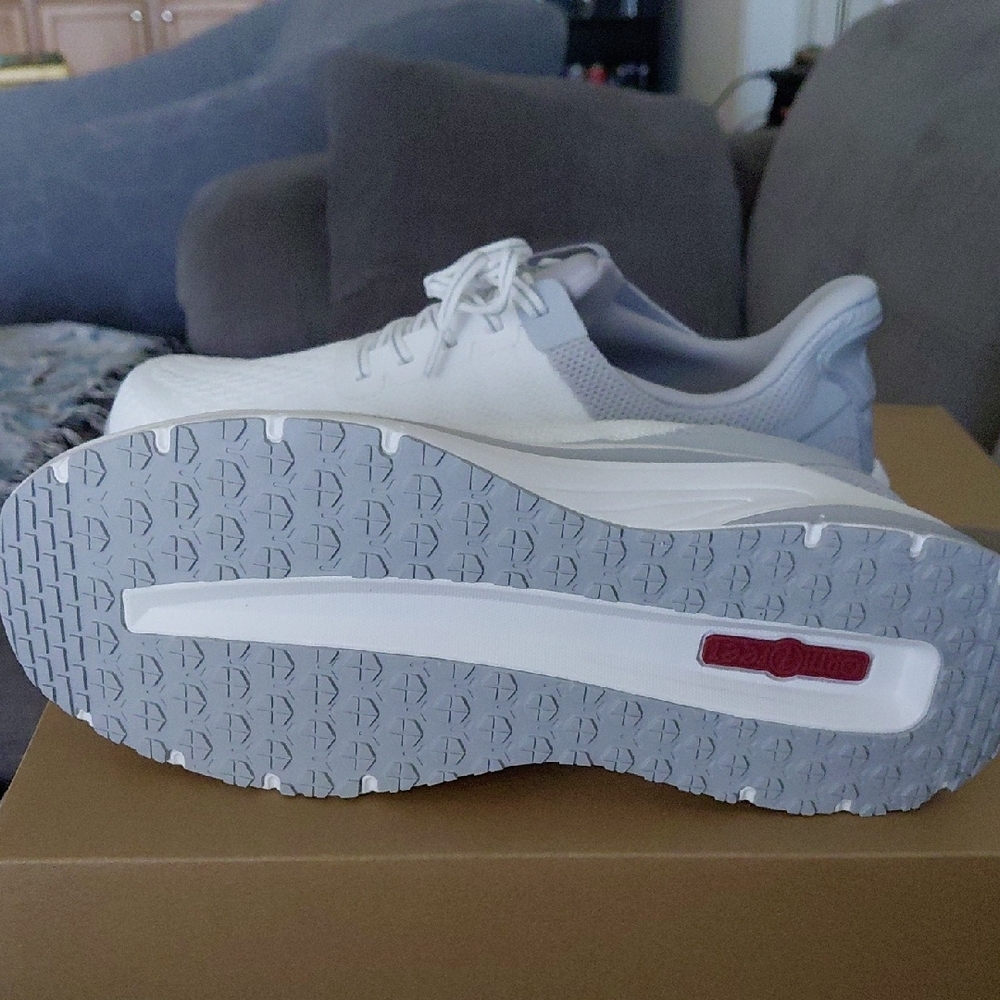 Stylish White Men's Sneakers - Picture 4 of 7